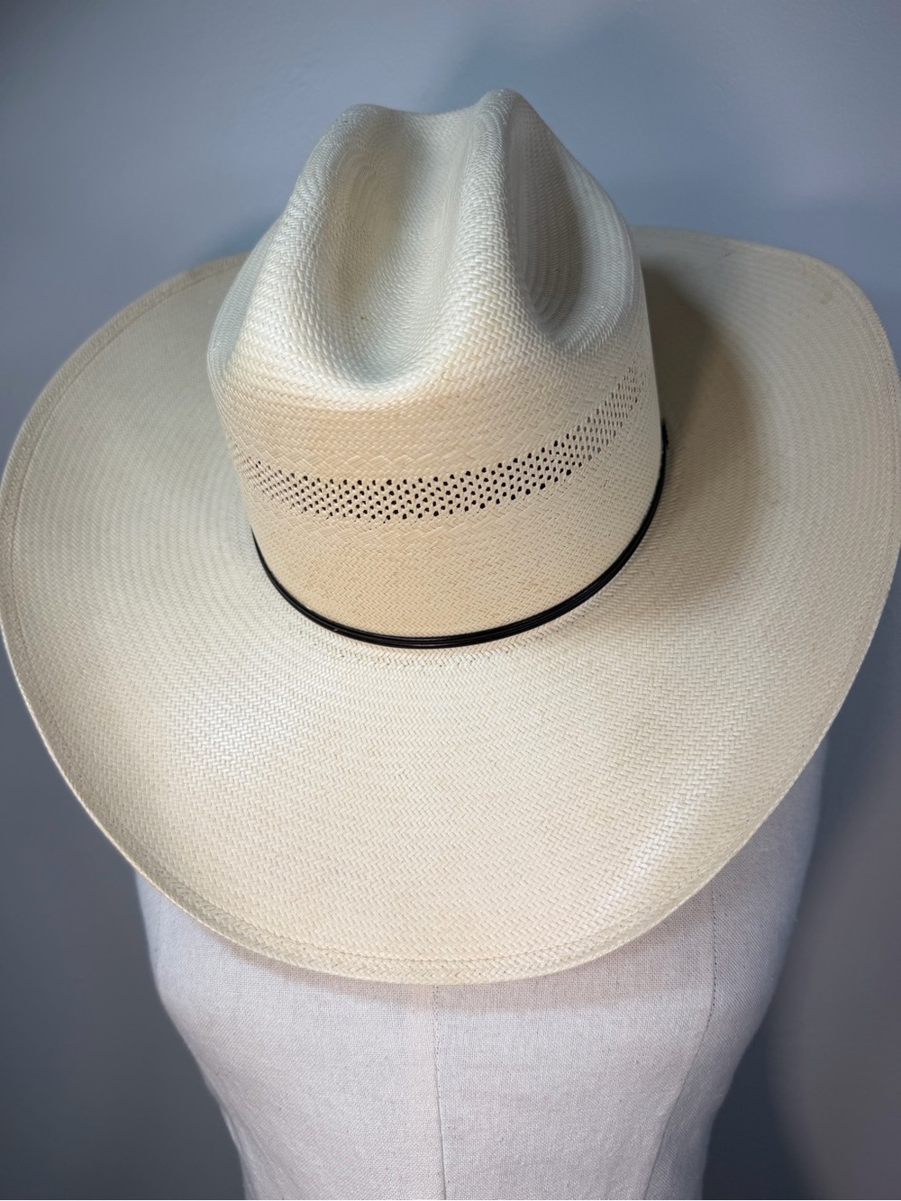 Stetson Bassick Natural Straw Hat with Brown Leather Sweatband 7.5 oval Brim 4.5